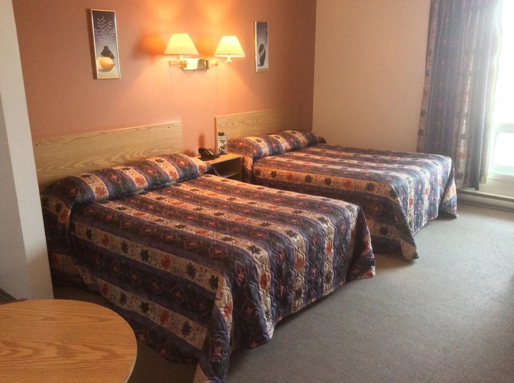 Le Campagnard Hotel Matane Eksteriør billede