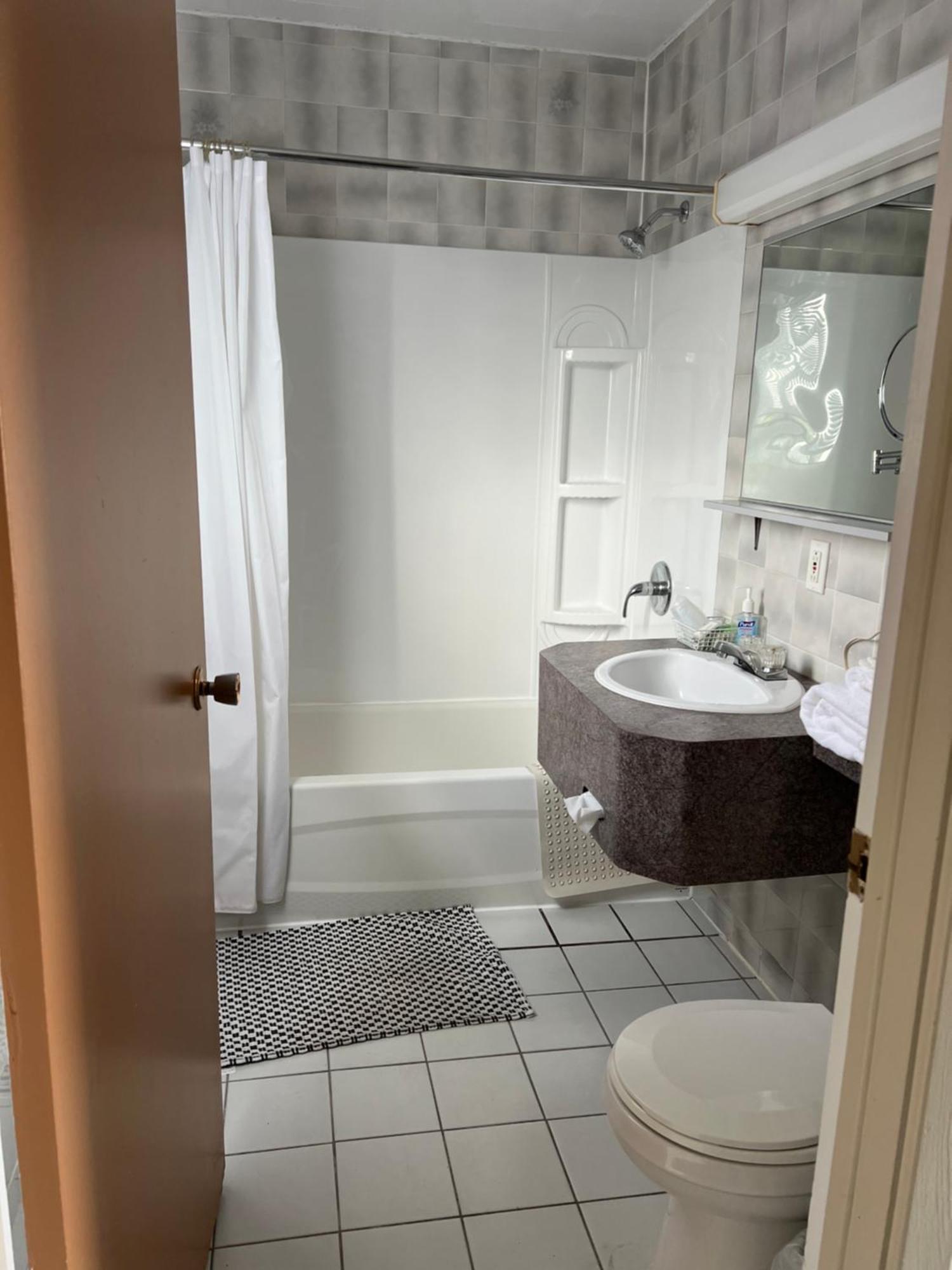 Le Campagnard Hotel Matane Eksteriør billede