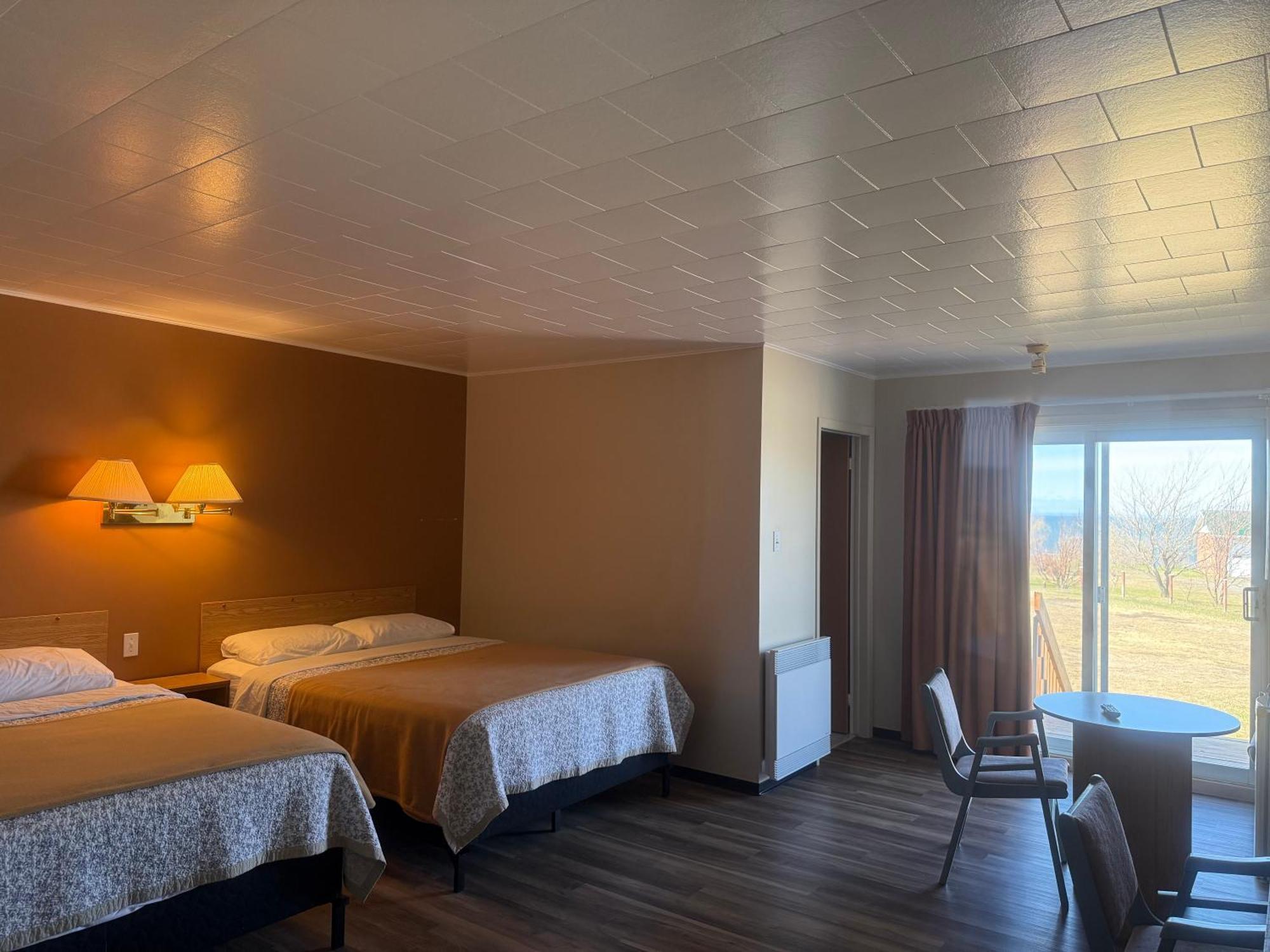 Le Campagnard Hotel Matane Eksteriør billede