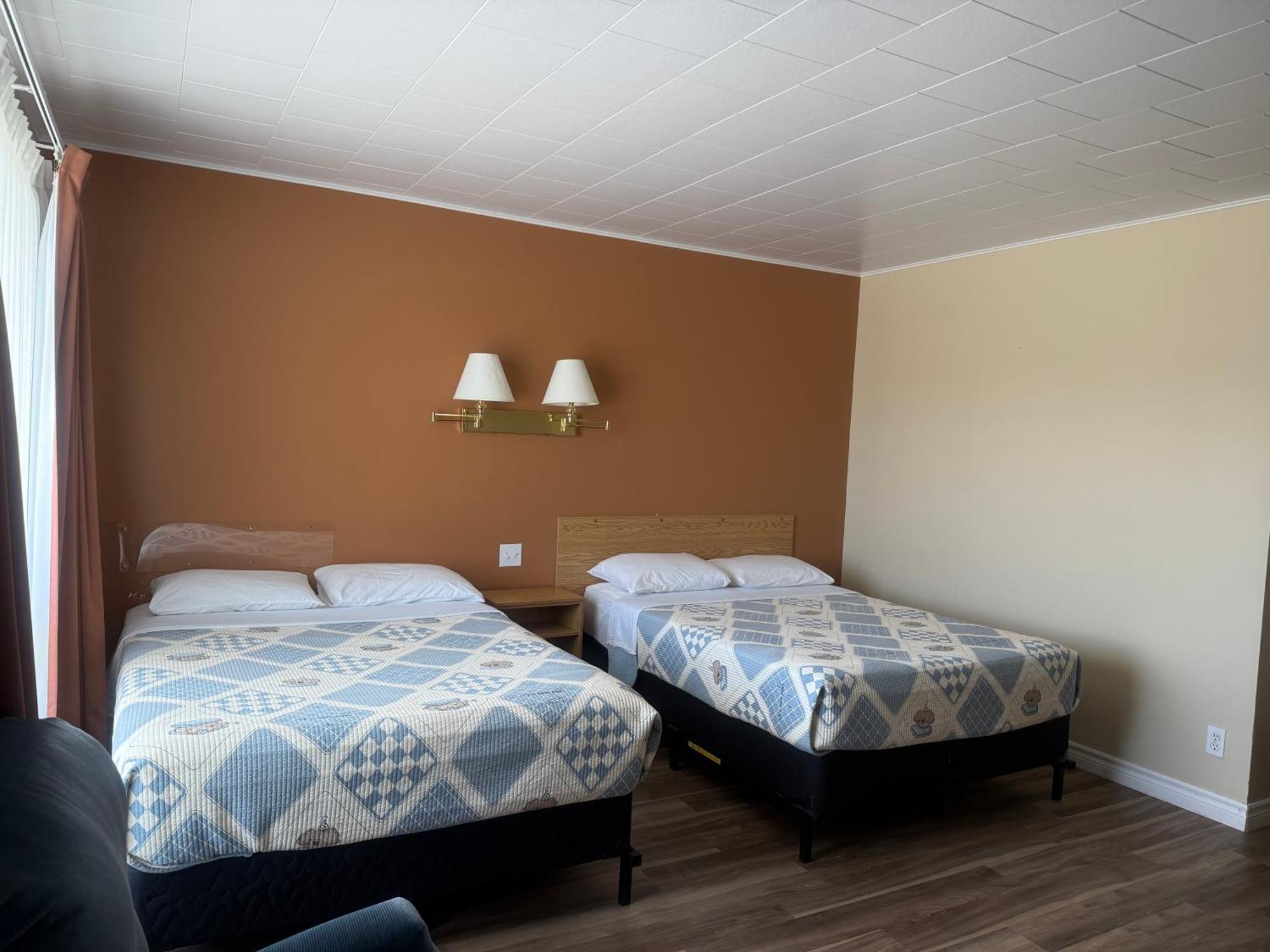 Le Campagnard Hotel Matane Eksteriør billede