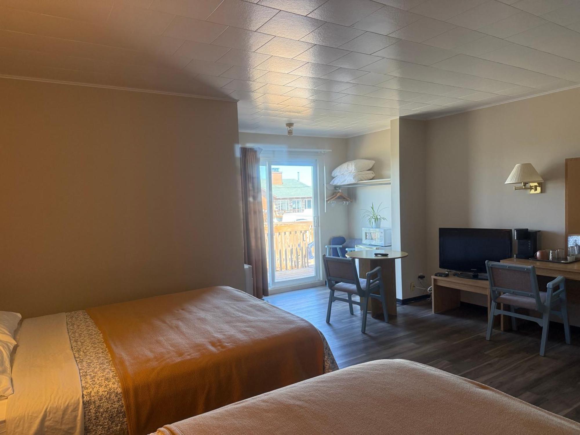 Le Campagnard Hotel Matane Eksteriør billede