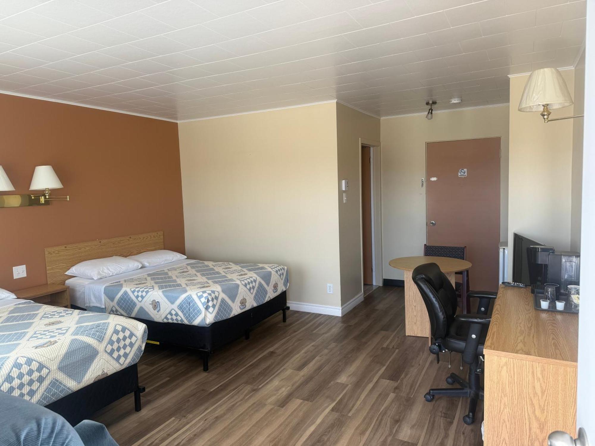 Le Campagnard Hotel Matane Eksteriør billede